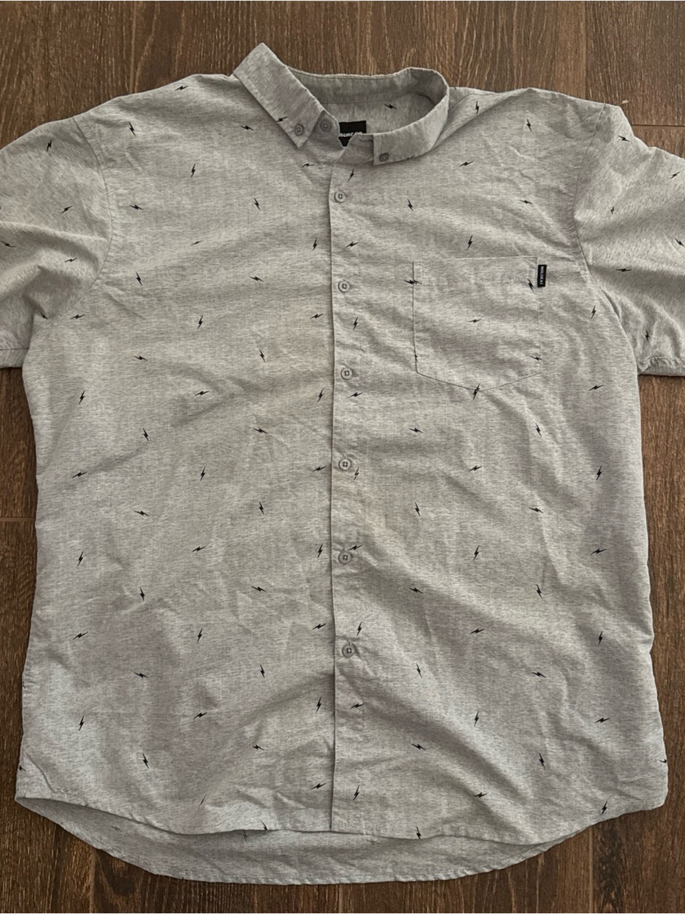 Men's Light Gray Short Sleeve Button-Down Shirt with Micro Print